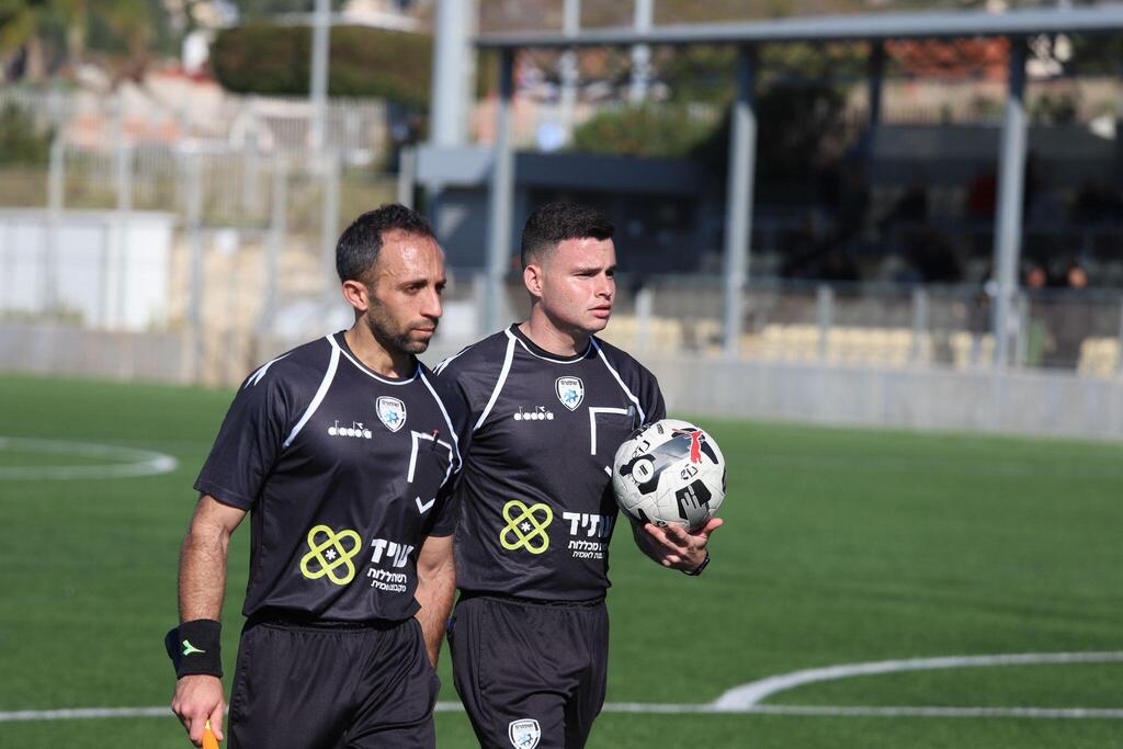 الطيرة يزلزل مكابي نافيه شأنان بفوز خارجي عريض 3-0 ويشعل صراع القمة (راديو الناس) الطيرة يزلزل مكابي نافيه شأنان بفوز خارجي عريض 3-0 ويشعل صراع القمة