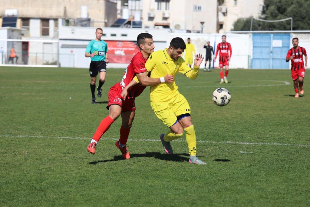 شباب أم الفحم يفرض التعادل 1-1 (راديو الناس) شباب أم الفحم يفرض التعادل 1-1