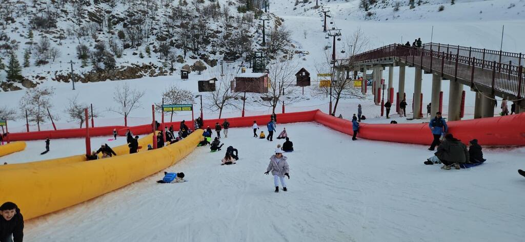 إقبال واسع على جبل الشيخ 