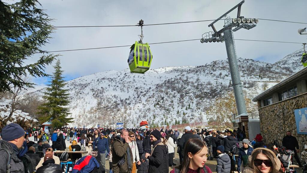 إقبال واسع على جبل الشيخ 