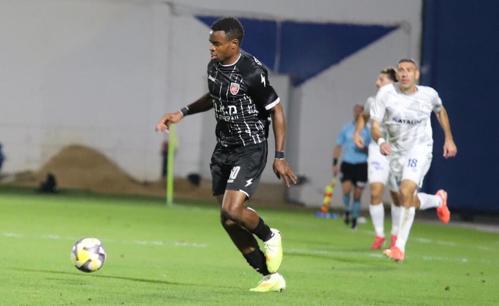 مباراة النادي الرياضي كفرقاسم أمام مكابي بيتح تكفا