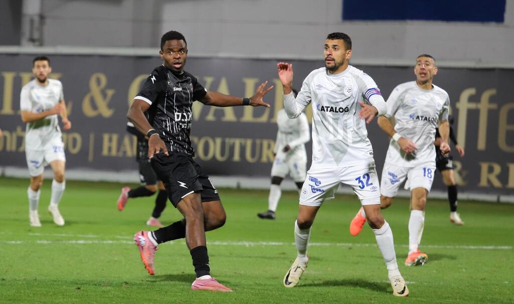 مباراة النادي الرياضي كفرقاسم أمام مكابي بيتح تكفا