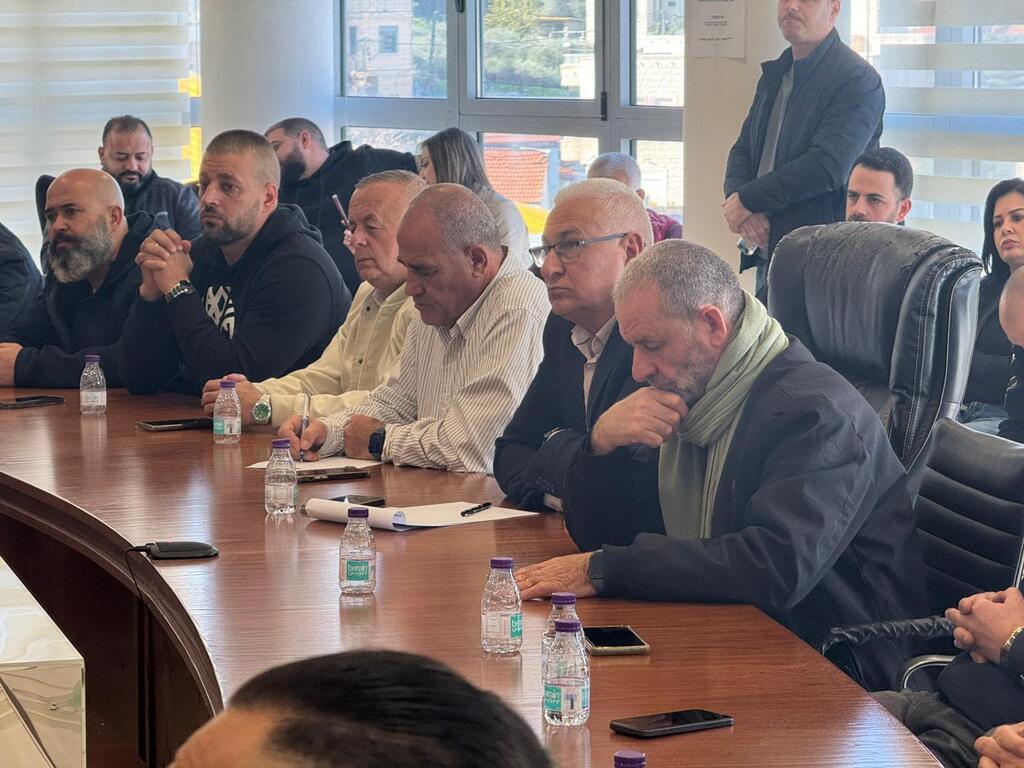 اجتماع في بلدية سخنين