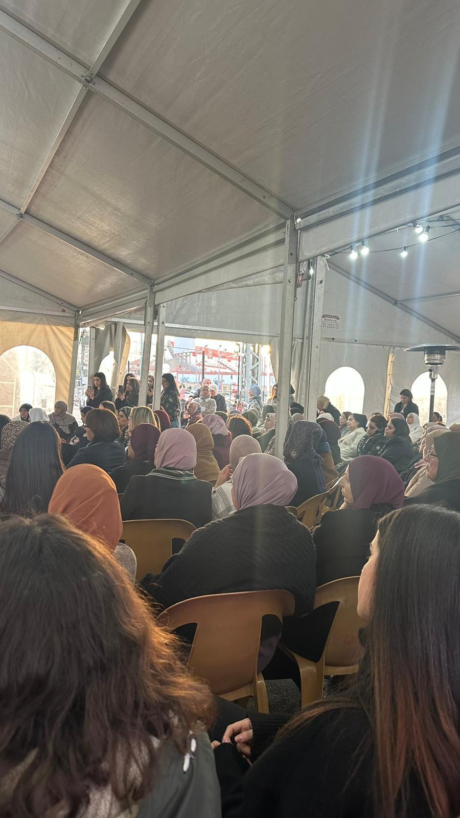 سخنين: ندوة للأمهات ووقفة احتجاجية نسائية عند دوار الدوحة