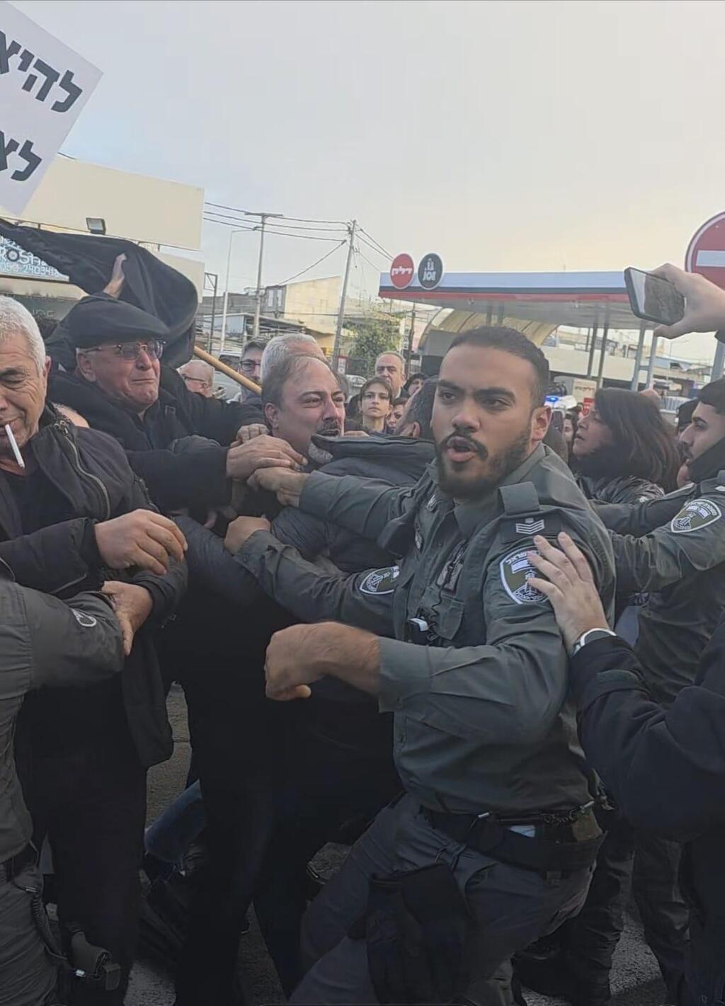 الشرطة تعتقل رئيس مجلس كفرياسيف السابق شادي شويري