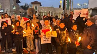 سخنين: اضاءة مشاعل ضمن وقفة احتجاجية حاشدة