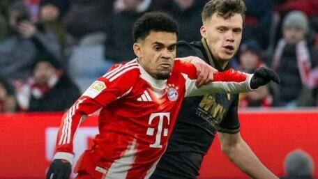 أوجسبورج يقلب الطاولة على بايرن ميونخ في عقر داره