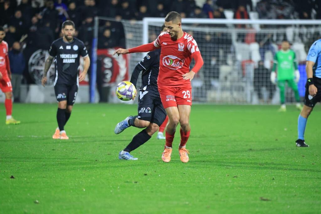 هدف في الوقت القاتل يُسقِط أبناء سخنين: عيروني طبريا يخطف التعادل في الدقيقة 92 ضمن منافسات العليا