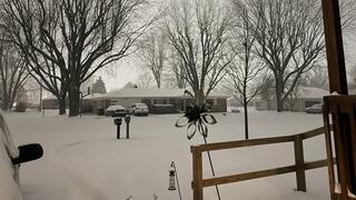 عاصفة شتوية قطبية تضرب الولايات المتحدة وتهدد مئات الملايين بانقطاع الكهرباء وشلل النقل