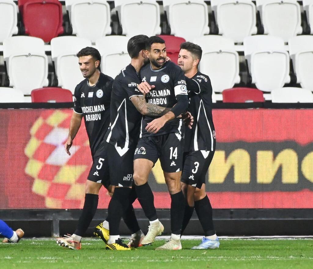 لاعبو فريق عيروني طبريا (راديو الناس) لاعبو فريق عيروني طبريا