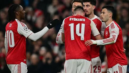 أرسنال يستمر بقوة