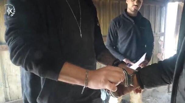 اعتقال مشتبه من النقب بابتزاز "أموال الخاوة" في مدينة يروحام