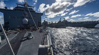 حاملة الطائرات الأمريكية