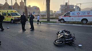 إصابة خطيرة لشاب في حادث طرق بإيلات بعد انزلاق دراجة نارية