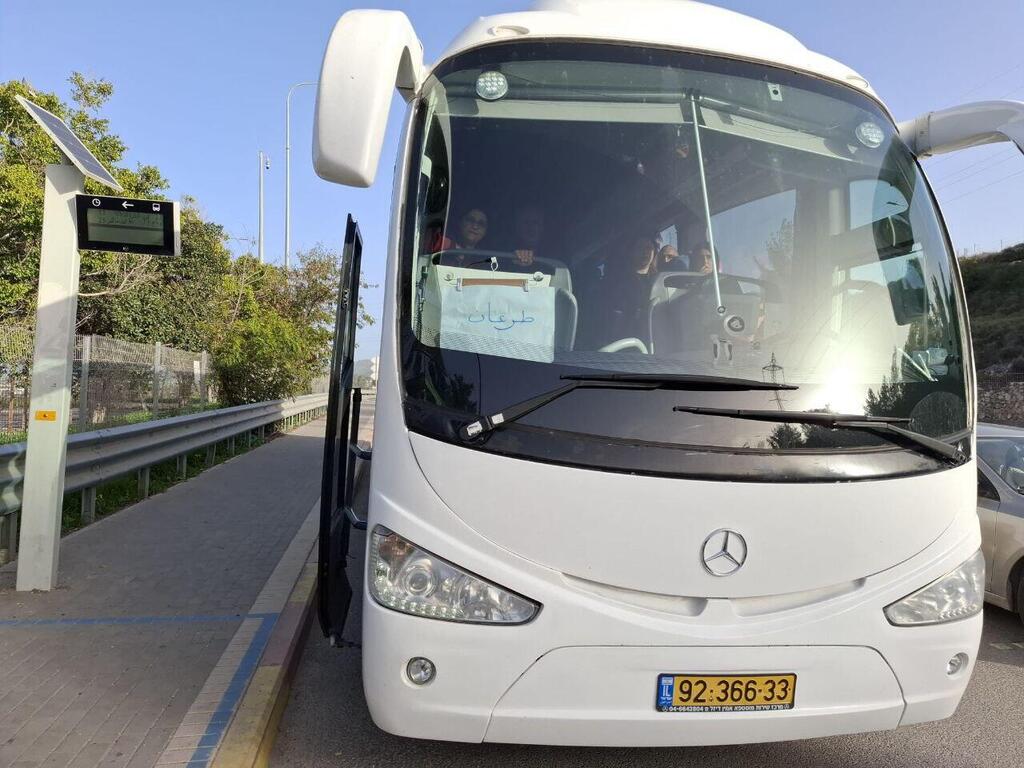 عشرات الحافلات من البلدات العربية باتجاه مدينة تل أبيب