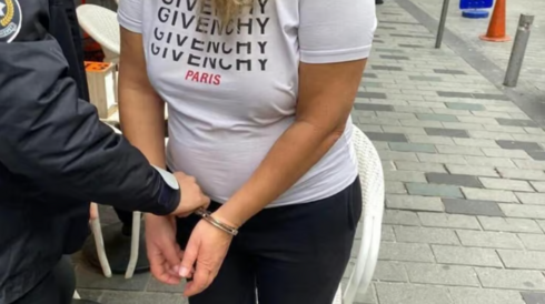 اعتقال إسرائيلية في إسطنبول 