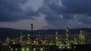 جانب من خليج حيفا ليلًا