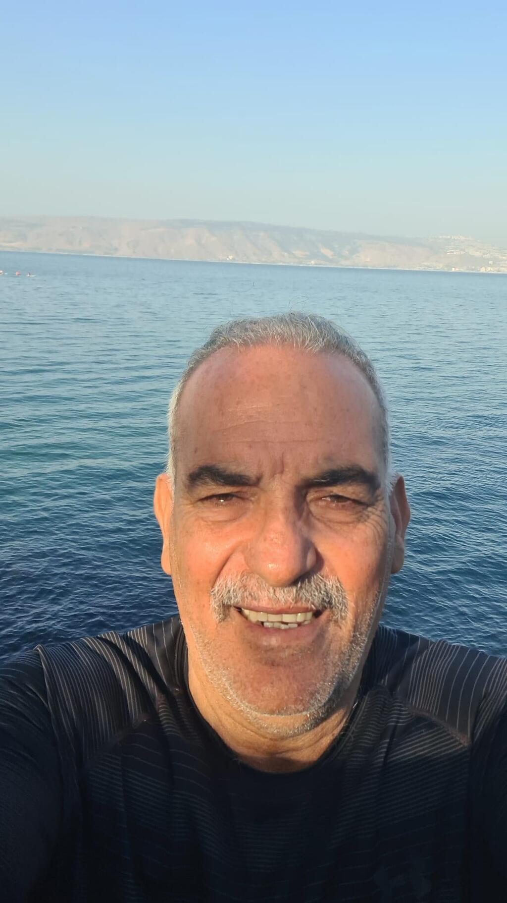 سائق حافلة عربي يتعرض لعنصرية صادمة