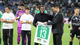 مكابي حيفا يكرّم لاعبه السابق طالب طواطحة