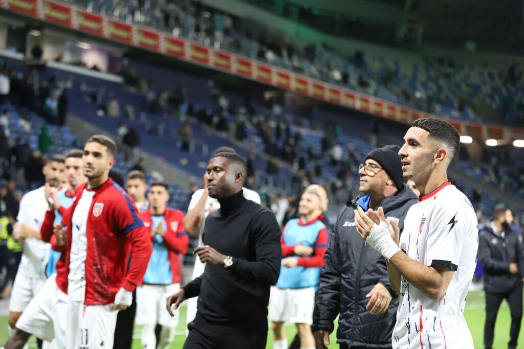 النادي الرياضي كفر قاسم يودّع كأس الدولة بعد الخسارة أمام مكابي حيفا (راديو الناس) النادي الرياضي كفر قاسم يودّع كأس الدولة بعد الخسارة أمام مكابي حيفا