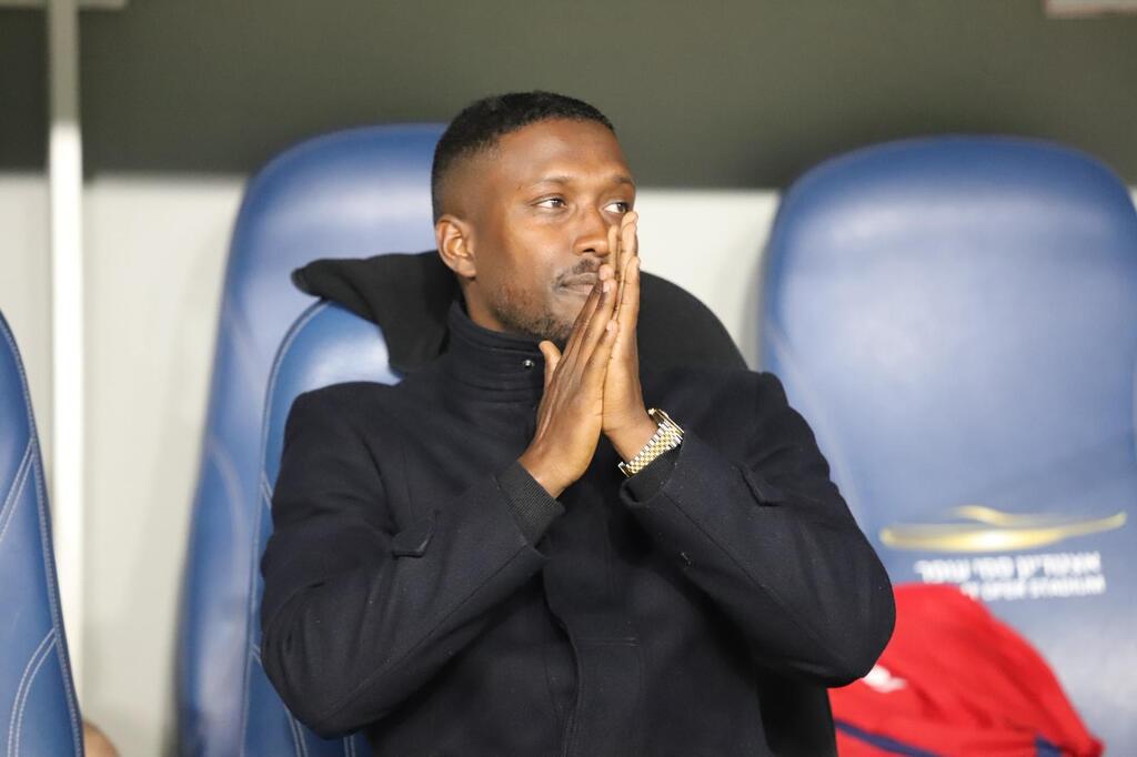 النادي الرياضي كفر قاسم يودّع كأس الدولة بعد الخسارة أمام مكابي حيفا (راديو الناس) النادي الرياضي كفر قاسم يودّع كأس الدولة بعد الخسارة أمام مكابي حيفا