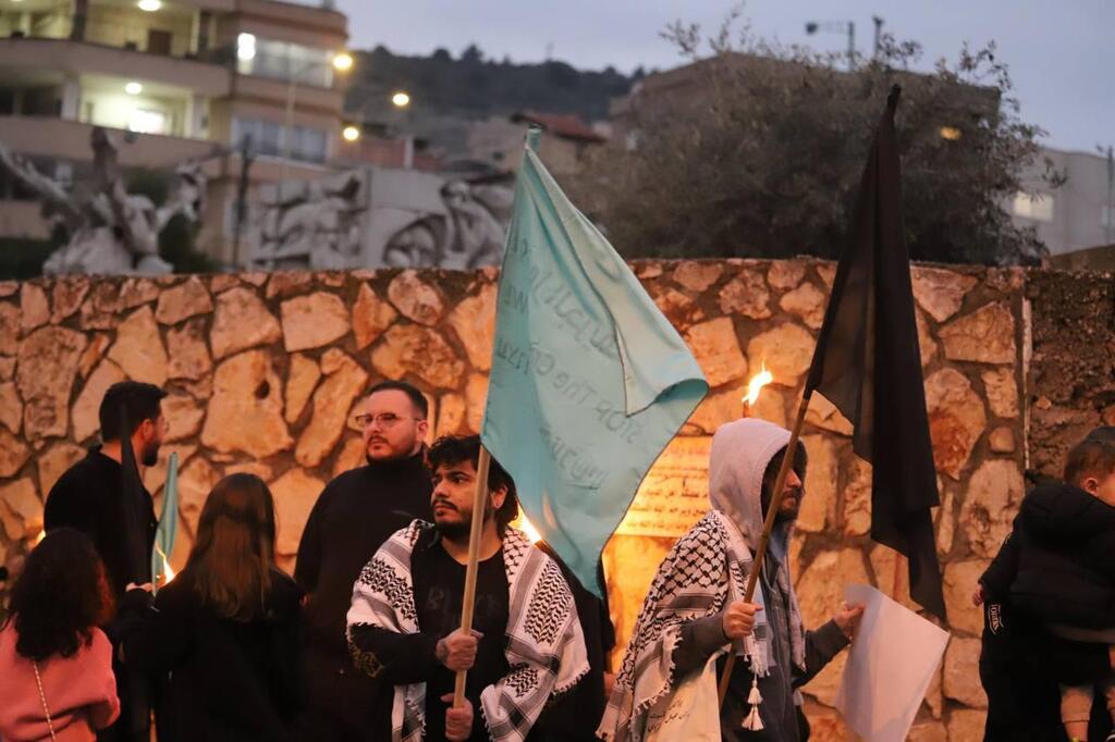 سخنين: مسيرة مشاعل حاشدة تجوب الشوارع رفضاً لجرائم العنف