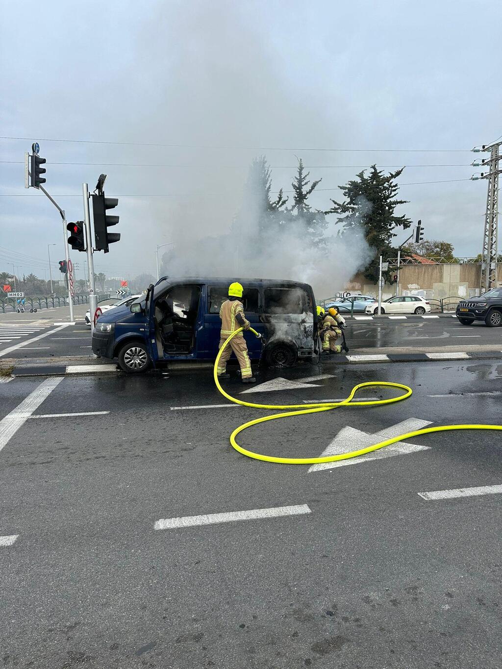 انفجار خزان وقود يتسبب في احتراق مركبة عند مفرق "هكفار هياروك" وإصابة سائقها