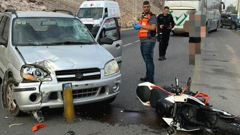 إصابة خطيرة لفتاة في حادث طرق قرب شاطئ في إيلات