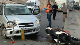 إصابة خطيرة لفتاة في حادث طرق قرب شاطئ في إيلات