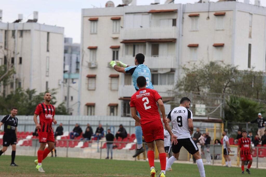 فوز بطعم الأمان: شباب طمرة يهزم طيرة الكرمل 2-0 