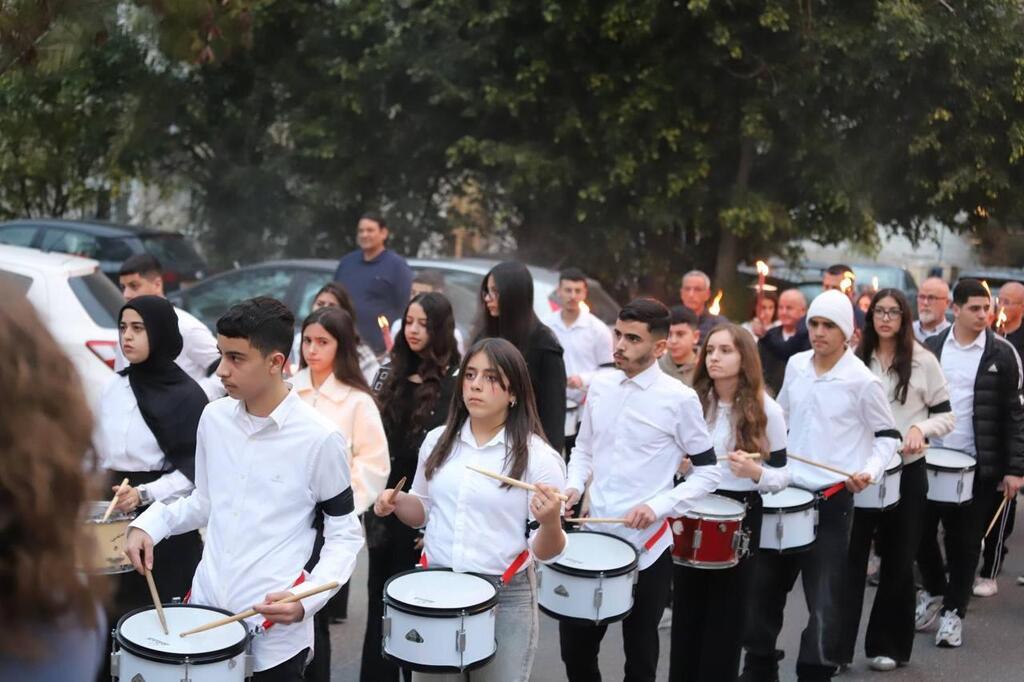 سخنين: مسيرة مشاعل حاشدة تجوب الشوارع رفضاً لجرائم العنف