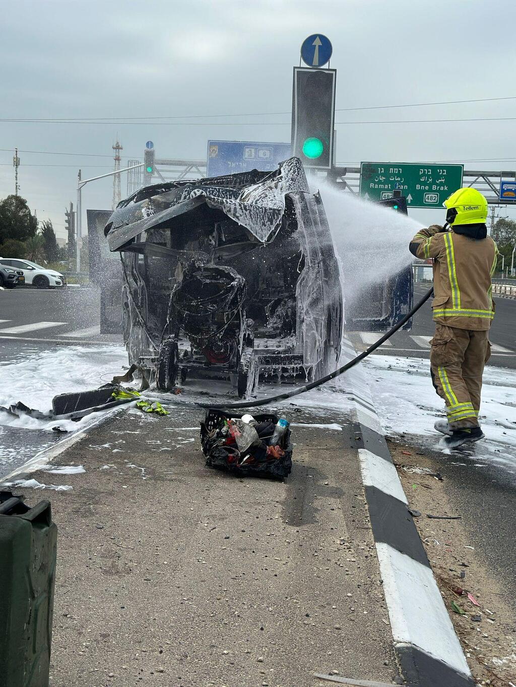 انفجار خزان وقود يتسبب في احتراق مركبة عند مفرق "هكفار هياروك" وإصابة سائقها