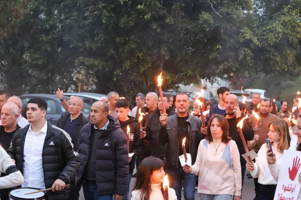 سخنين: مسيرة مشاعل حاشدة تجوب الشوارع رفضاً لجرائم العنف