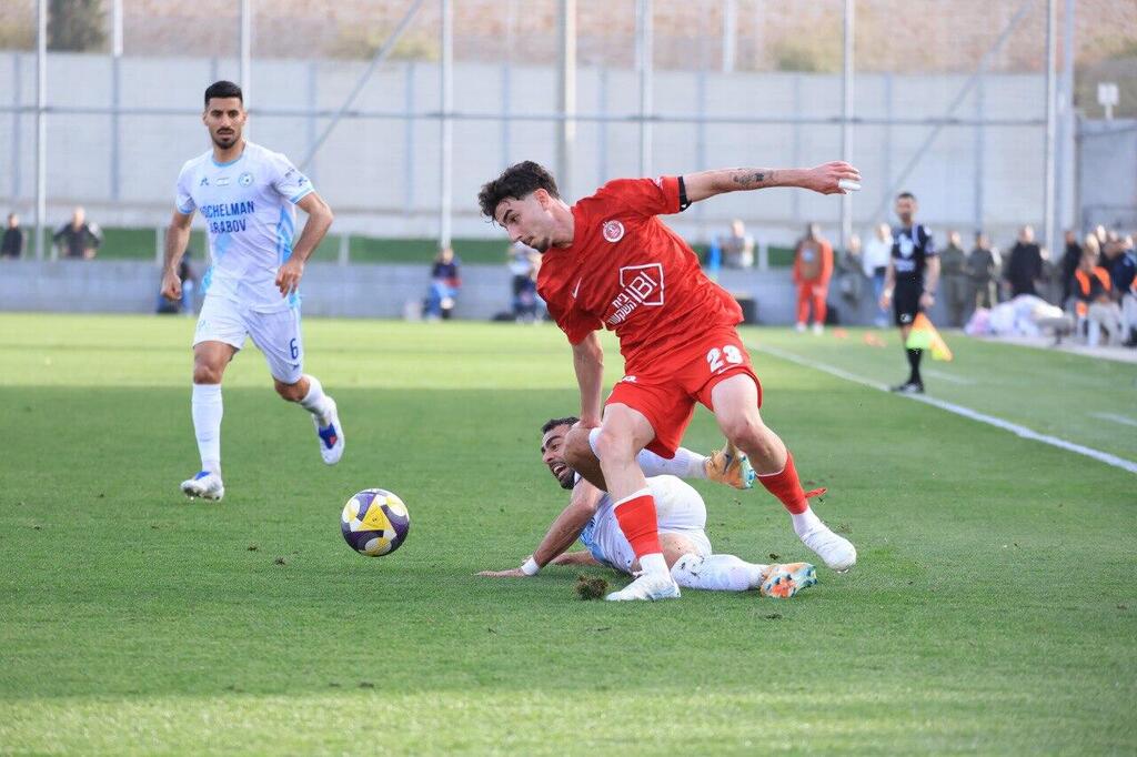 هبوعيل تل أبيب يشعل سباق القمة ويعبر بلدي طبريا بثنائية ثمينة (راديو الناس) هبوعيل تل أبيب يشعل سباق القمة ويعبر بلدي طبريا بثنائية ثمينة