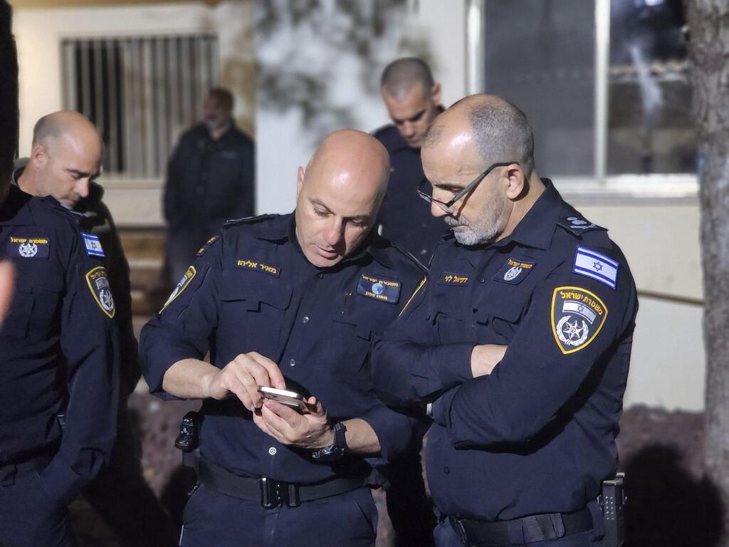 المفتش العام للشرطة يتفقد انتشار القوات في لواءي الشمال والساحل 