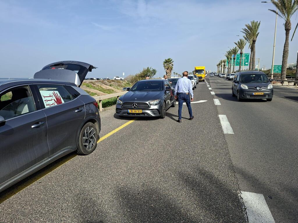 قافلة السيارات ضد العنف والجريمة