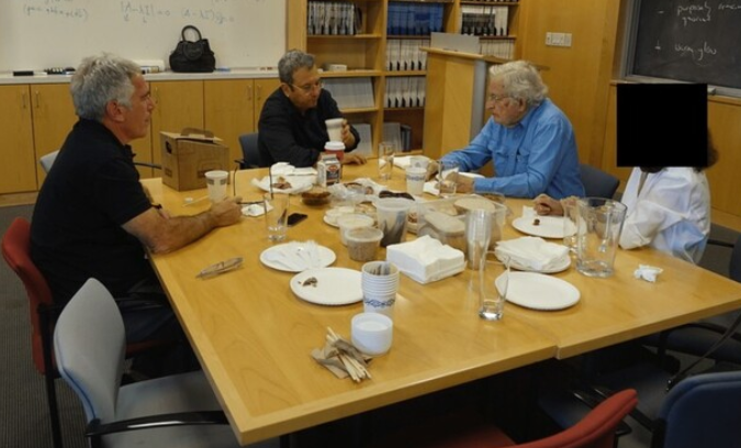 صور إيهود براك من ملفات إبستين