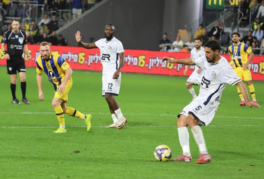 مكابي تل أبيب يفوز برباعية نظيفة على مكابي الرينة 