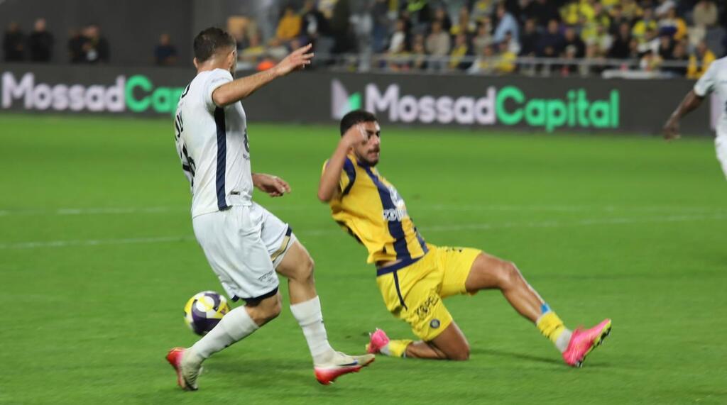 مكابي تل أبيب يفوز برباعية نظيفة على مكابي الرينة 