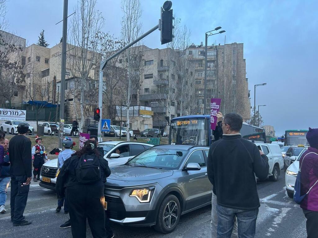 فعاليات تشويش جزئية ووقفات احتجاجية في عدد من البلدات العربية واليهودية بدعوة من حراك "نقف معًا" وجمعيات عربية-يهودية إضافية