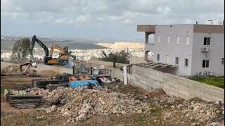 هدم منزلين مأهولين في برطعة الشرقية وتحذيرات من استهداف حي كامل