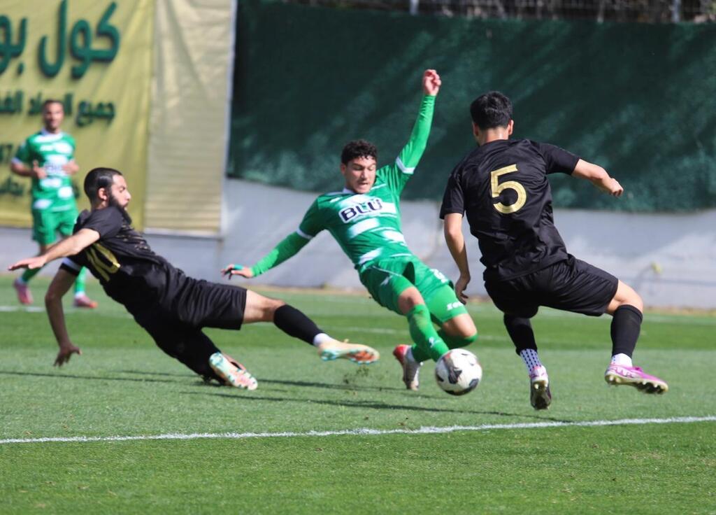 أخاء الناصرة يشعل القمة برباعية مدوية في شباك مجدال هعيمق ويؤكد زعامته للشمالية (راديو الناس) أخاء الناصرة يشعل القمة برباعية مدوية في شباك مجدال هعيمق ويؤكد زعامته للشمالية