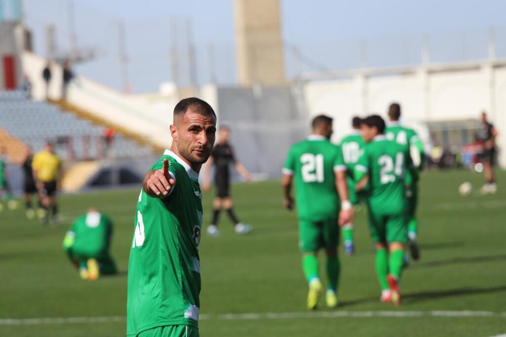 أخاء الناصرة يشعل القمة برباعية مدوية في شباك مجدال هعيمق ويؤكد زعامته للشمالية (راديو الناس) أخاء الناصرة يشعل القمة برباعية مدوية في شباك مجدال هعيمق ويؤكد زعامته للشمالية