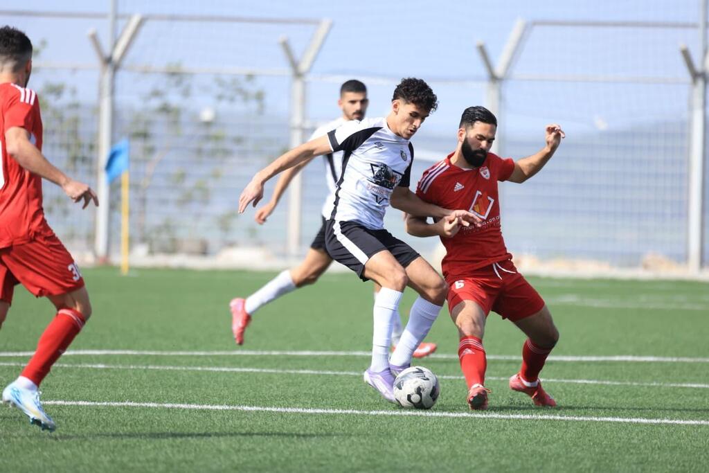 الطيرة يطارد أخاء الناصرة بثلاثية في طمرة (راديو الناس) الطيرة يطارد أخاء الناصرة بثلاثية في طمرة