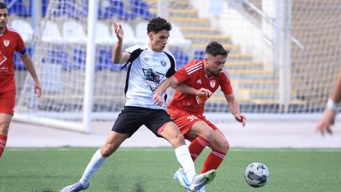 الطيرة يطارد أخاء الناصرة بثلاثية في طمرة 