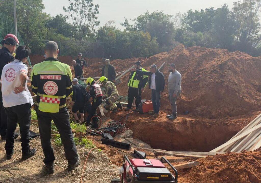 مصرع عامل بعد سقوط جسم ثقيل عليه بورشة عمل وسط البلاد