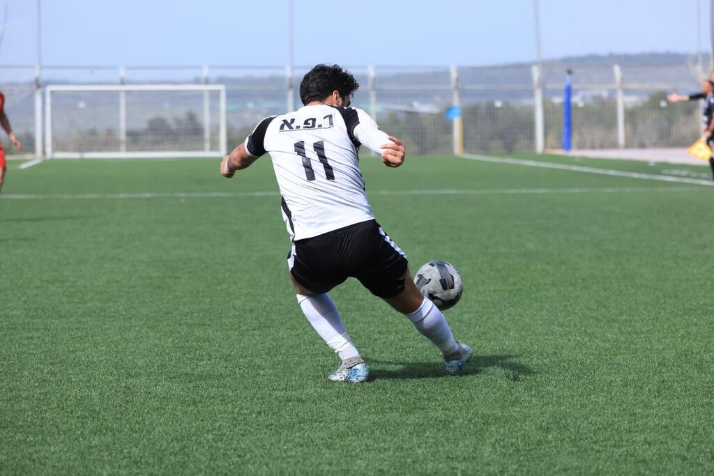 الطيرة يطارد أخاء الناصرة بثلاثية في طمرة (راديو الناس) الطيرة يطارد أخاء الناصرة بثلاثية في طمرة