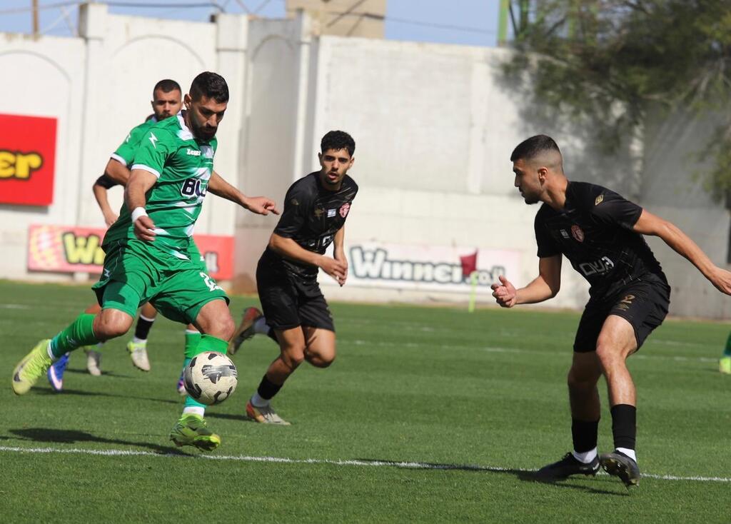 أخاء الناصرة يشعل القمة برباعية مدوية في شباك مجدال هعيمق ويؤكد زعامته للشمالية (راديو الناس) أخاء الناصرة يشعل القمة برباعية مدوية في شباك مجدال هعيمق ويؤكد زعامته للشمالية