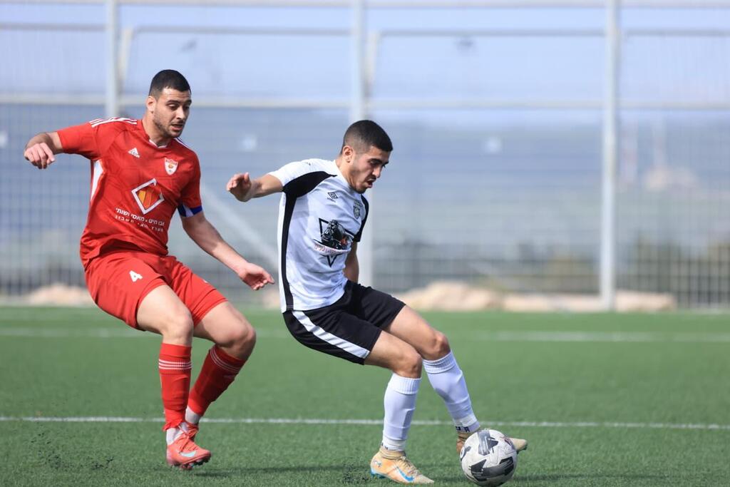 الطيرة يطارد أخاء الناصرة بثلاثية في طمرة (راديو الناس) الطيرة يطارد أخاء الناصرة بثلاثية في طمرة