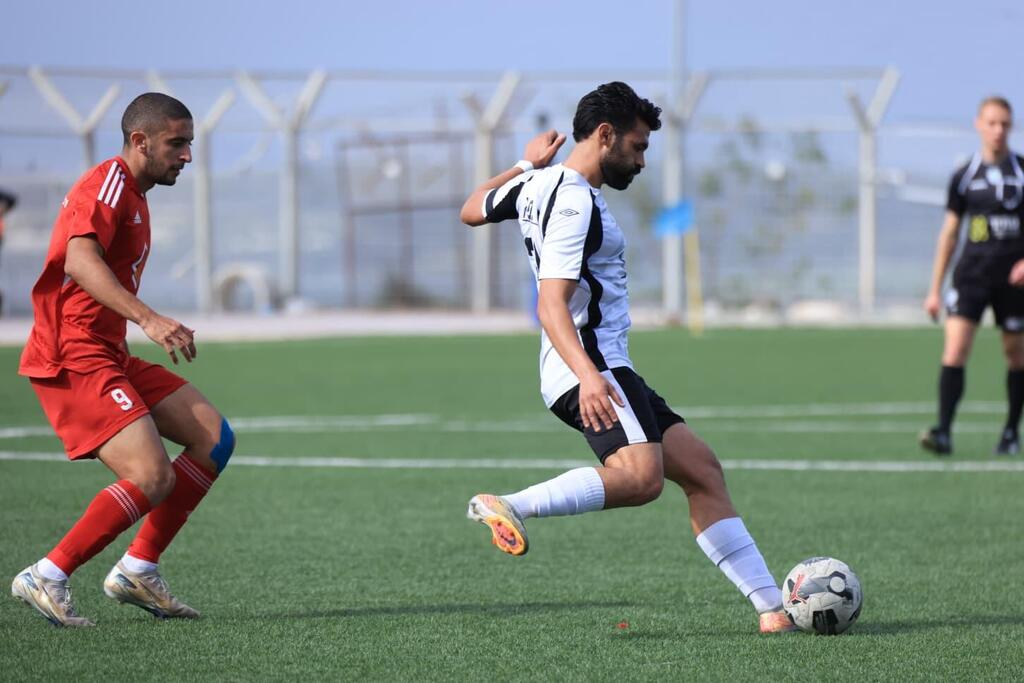 الطيرة يطارد أخاء الناصرة بثلاثية في طمرة (راديو الناس) الطيرة يطارد أخاء الناصرة بثلاثية في طمرة